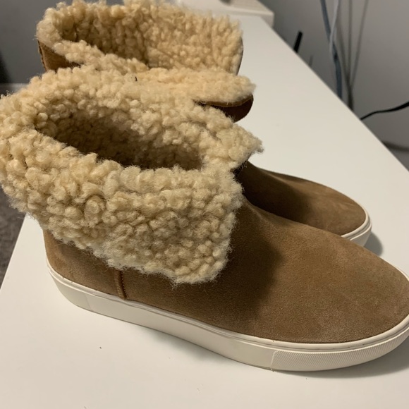 UGG boots - Picture 2 of 5